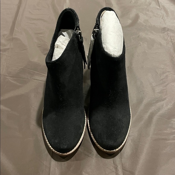 Brand New Splendid Black Suede Booties , Size 6.5 - Picture 2 of 7